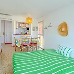 Apartament Vivalidays Jocelyne - Fenals - Lloret de Mar